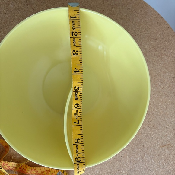 Pair of Vintage Mid-Century Marcrest Melmac Divided Bowls - Yellow & Pink - Picture 15 of 15